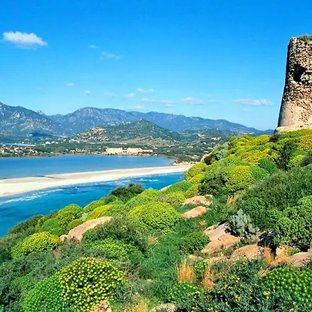 Three-room With Pool アパート ヴィッラシミーウス