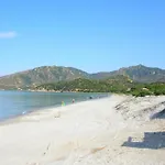 Apartman Three-room With Pool Villasimius
